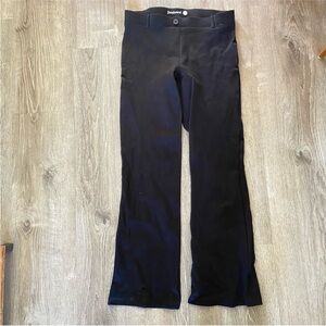 •Woman’s Betabrand pants•